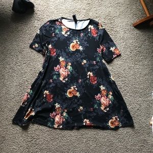 Agnes & Dora Black Floral Swing Tunic